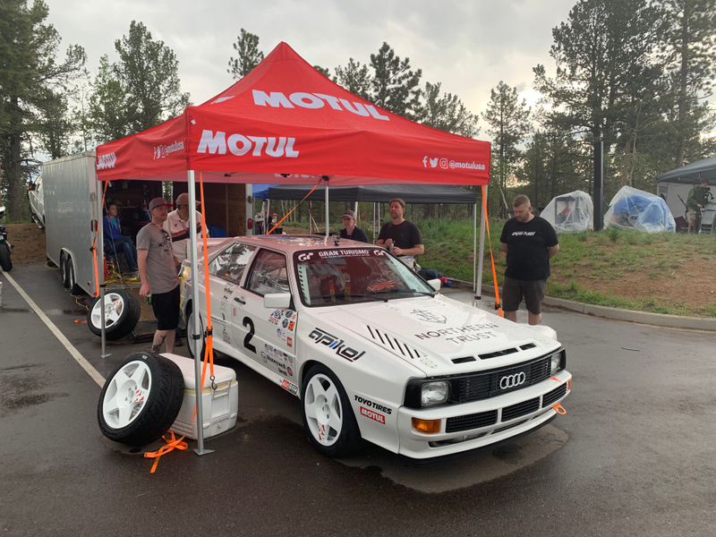 Illustration for article titled Here's Why Racers Keep Coming Back to the Incredibly Dangerous Pikes Peak